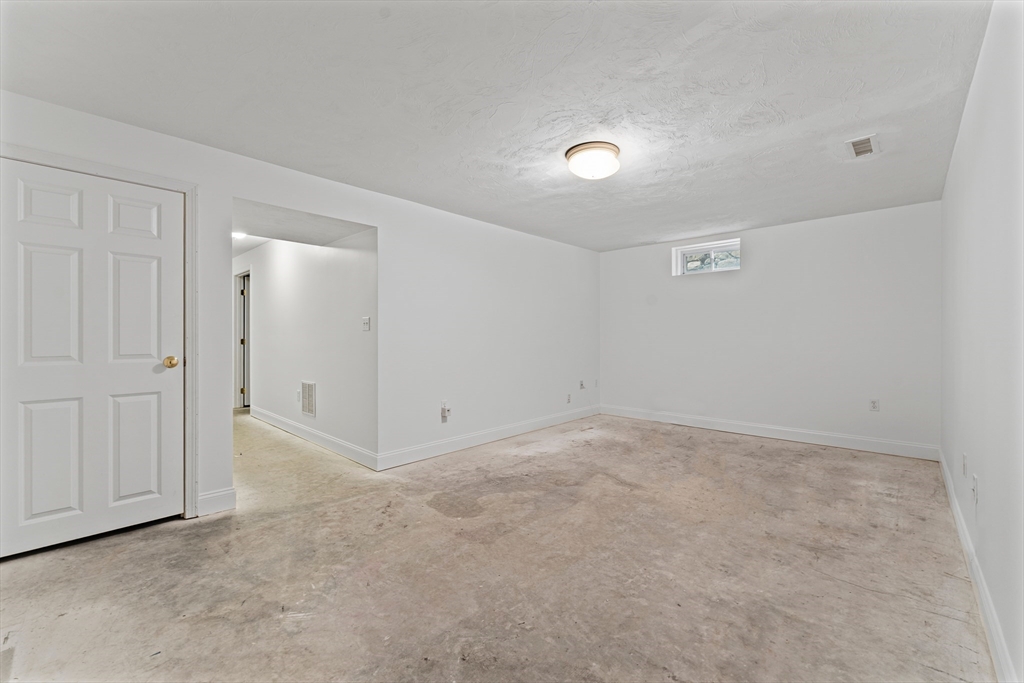 77 Hawthorne Road Waltham, MA 02451 - Photo 22 of 27 a view of an empty room