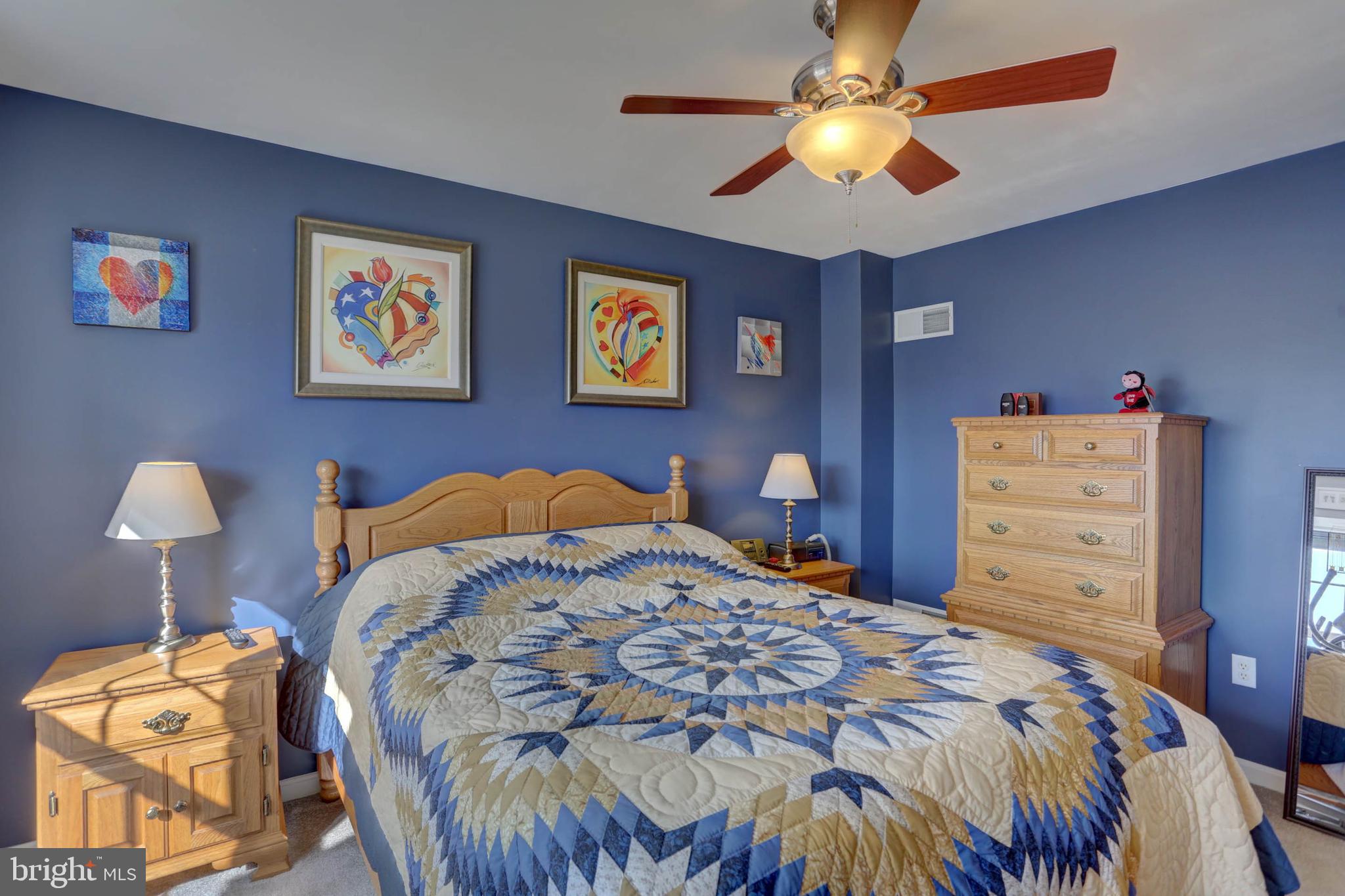 656 Chatham Way Lititz, PA 17543 - Photo 16 of 36 Master bedroom