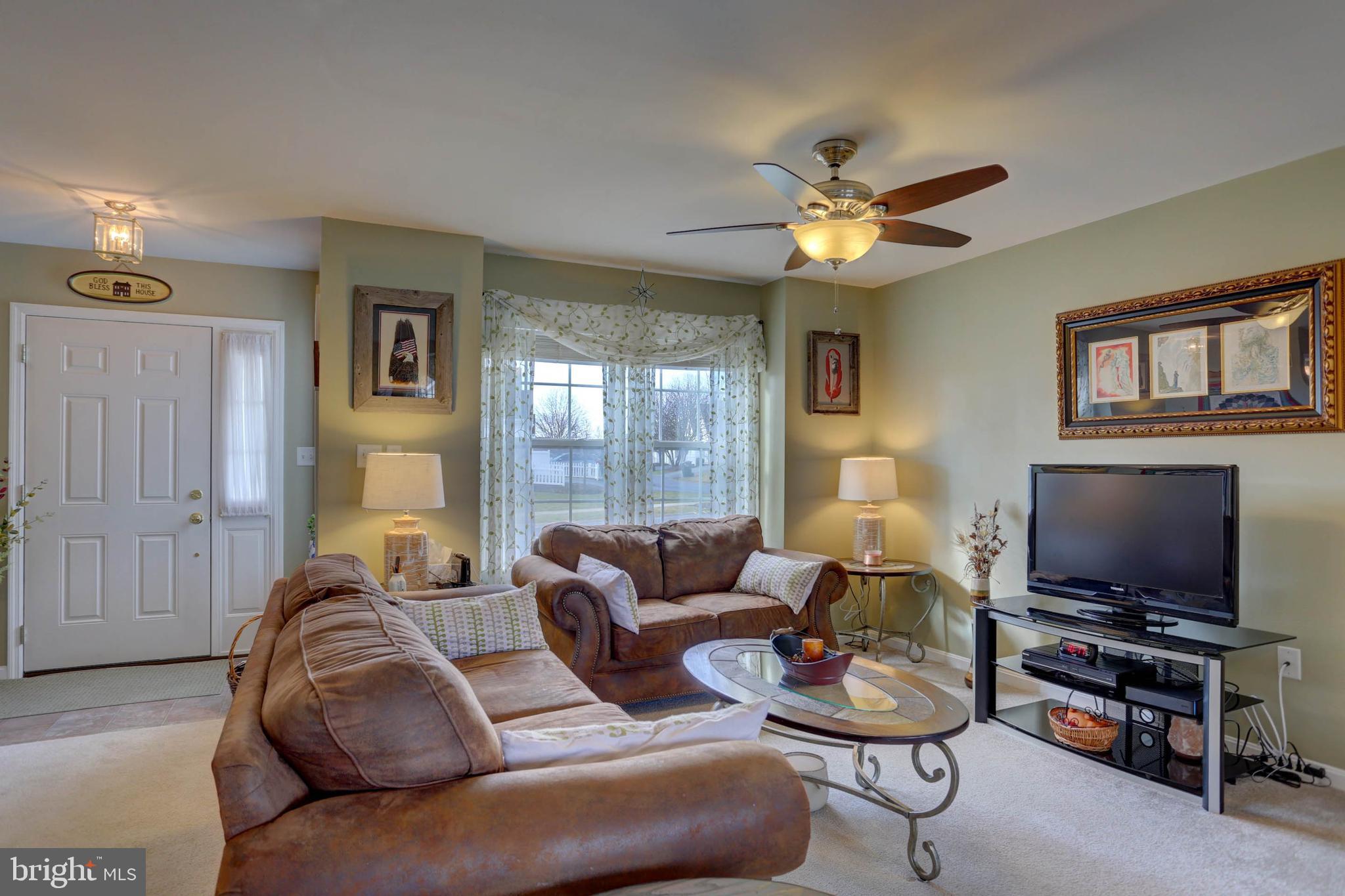 656 Chatham Way Lititz, PA 17543 - Photo 5 of 36 Alternate view of living room