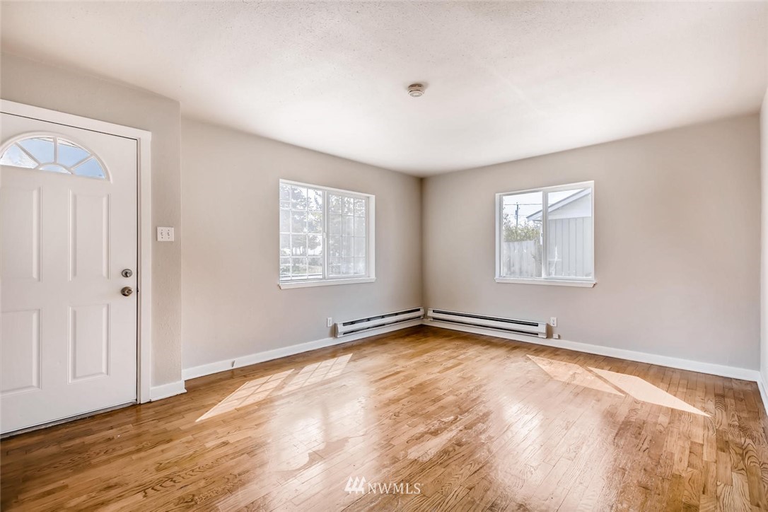 808 South Rochester Street Tacoma, WA 98465 - Photo 8 of 25 Gallery Image 8
