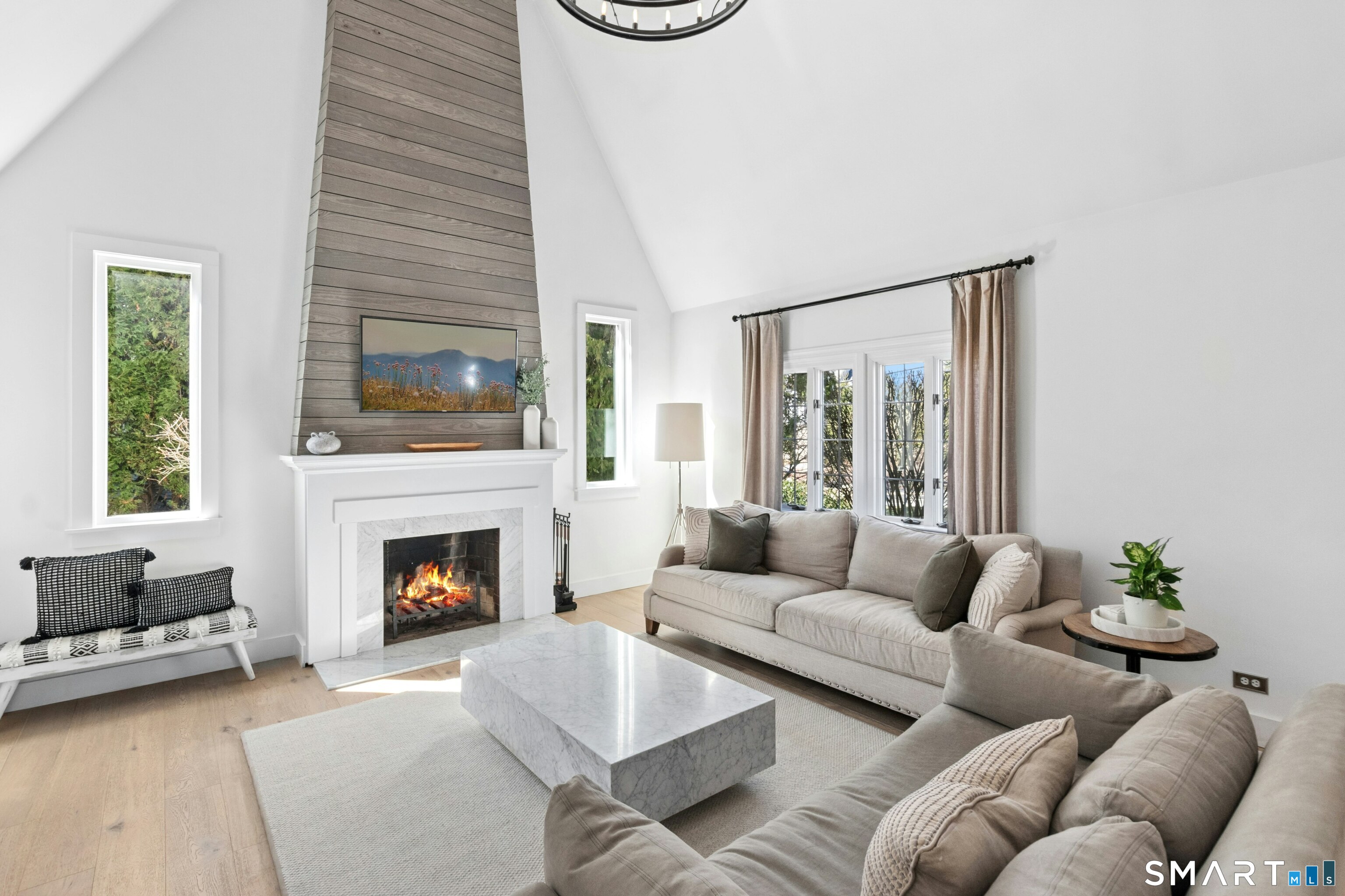 86 Middlesex Road Darien, CT 06820 - Photo 5 of 31