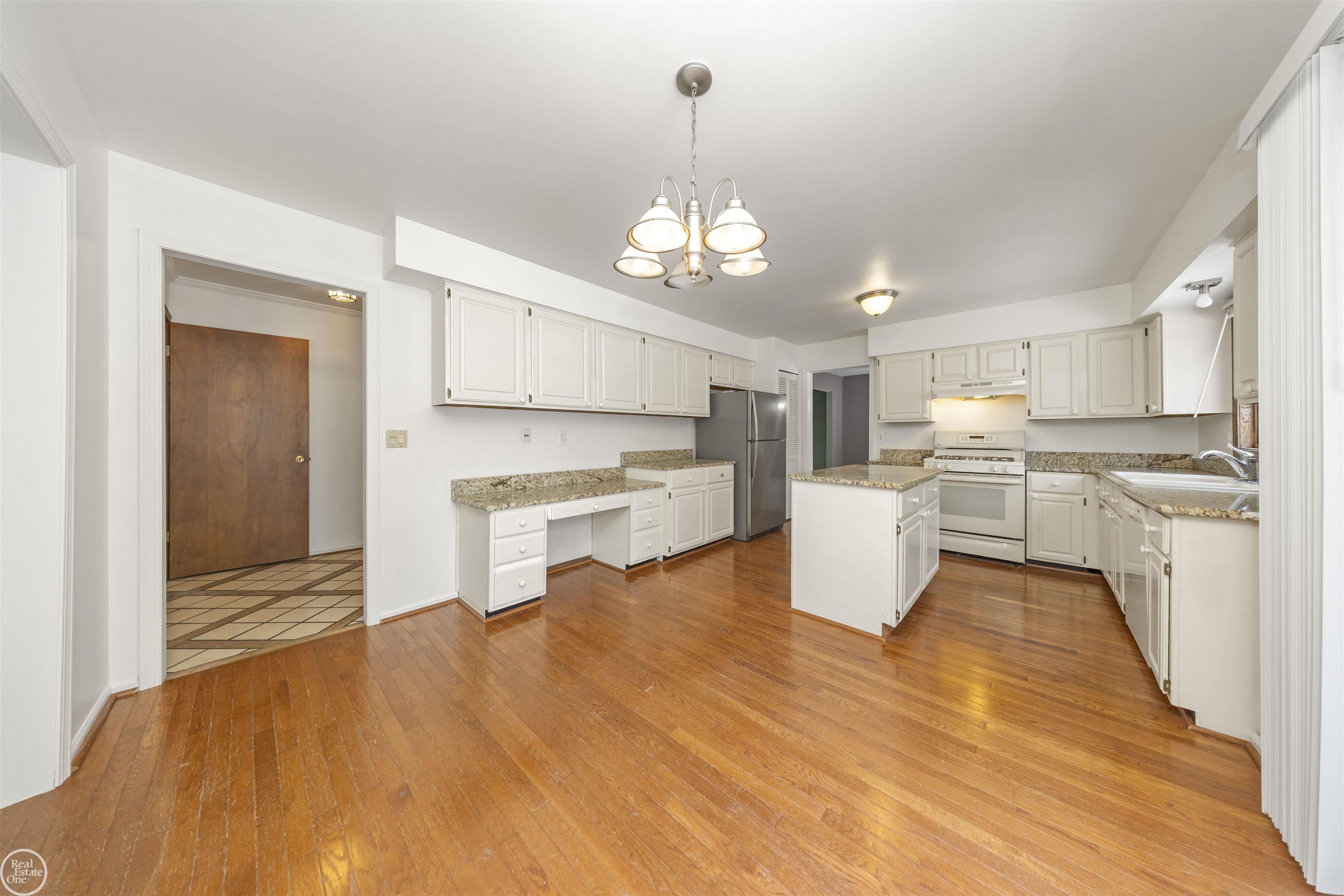 441 Silvervale Drive Rochester Hills, MI 48309 - Photo 24 of 65