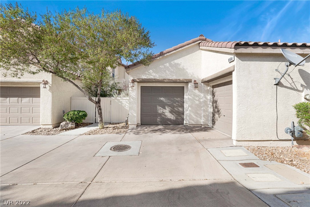 8564 Melocactus Court Las Vegas, NV 89149 - Photo 4 of 35
