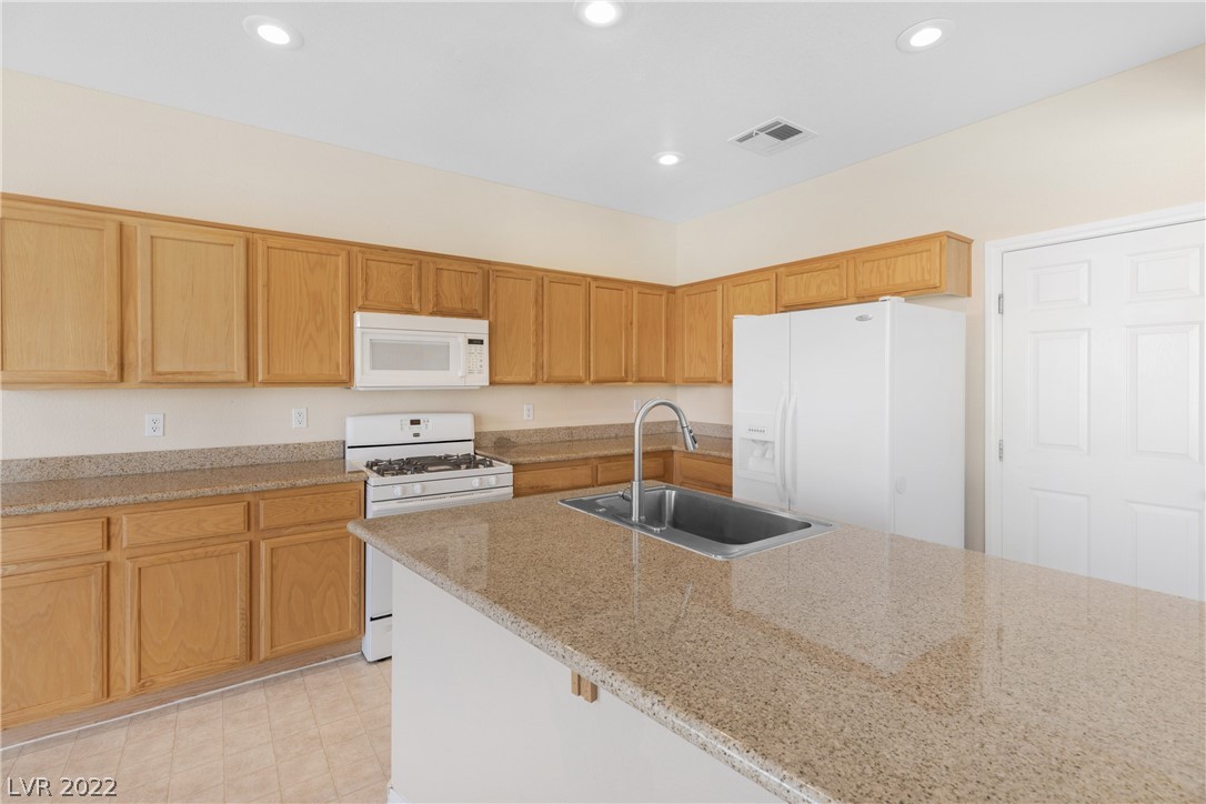 8564 Melocactus Court Las Vegas, NV 89149 - Photo 10 of 35