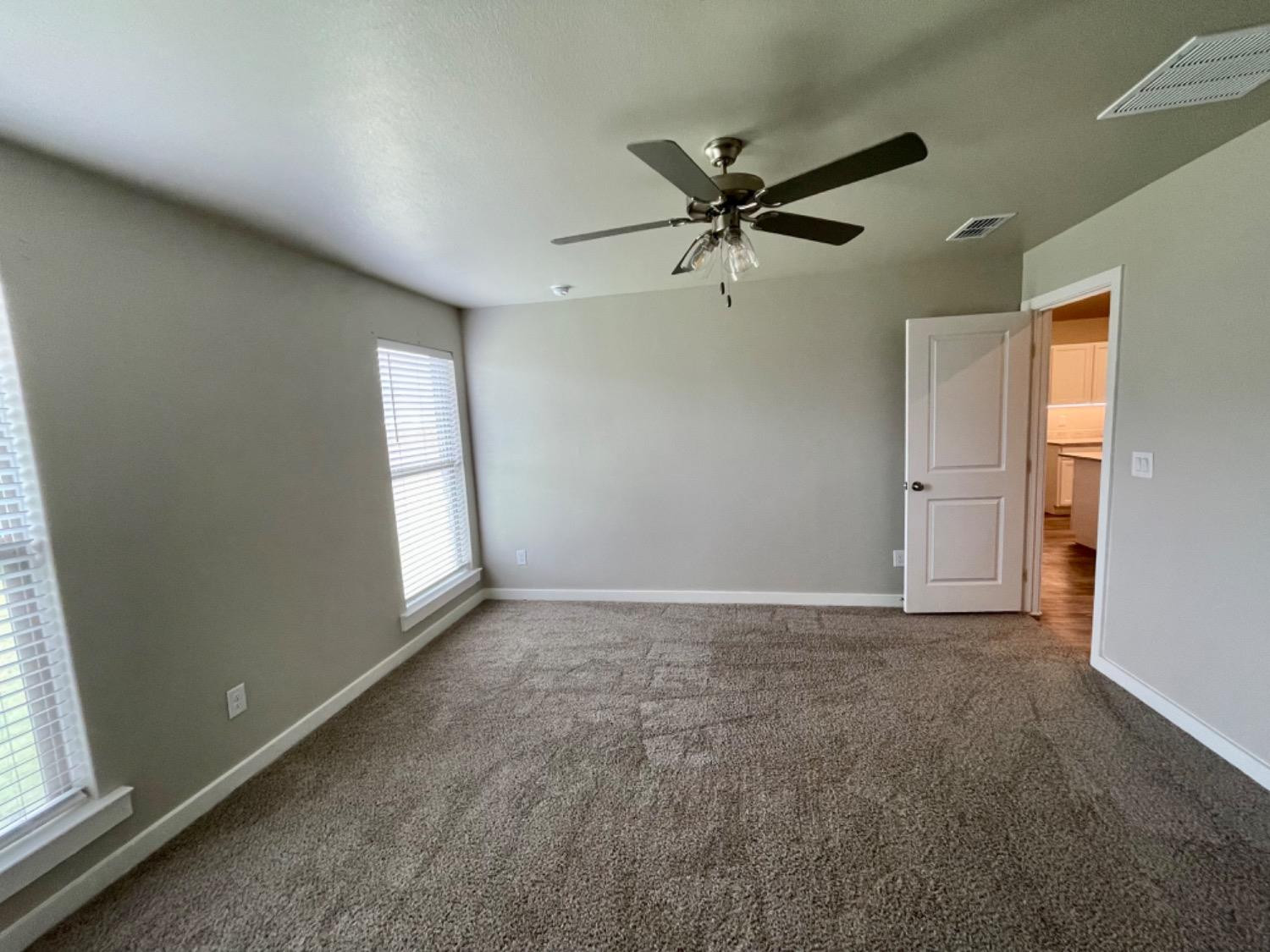 13706 Avenue R Lubbock, TX 79423 - Photo 9 of 17 Photo 9