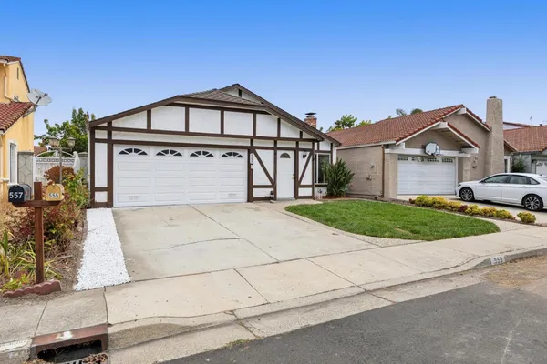 $998,000 | 555 Lanfair Circle, San Jose, CA 95136