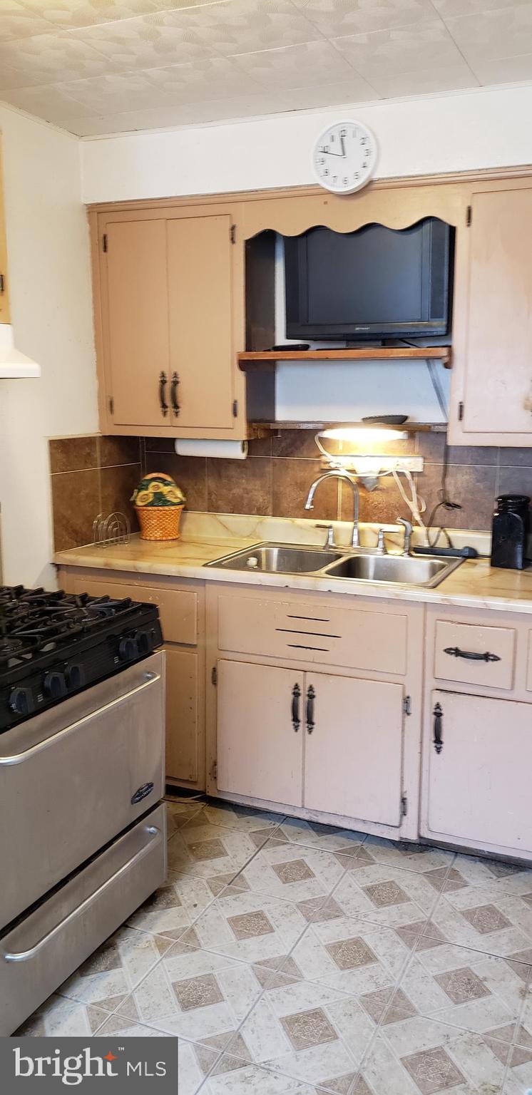 8345 Temple Road Philadelphia, PA 19150 - Photo 9 of 23 Gallery Image 9