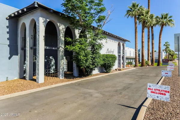 $980 | 6320 North 16th Street, Unit 202, Phoenix, AZ 85016