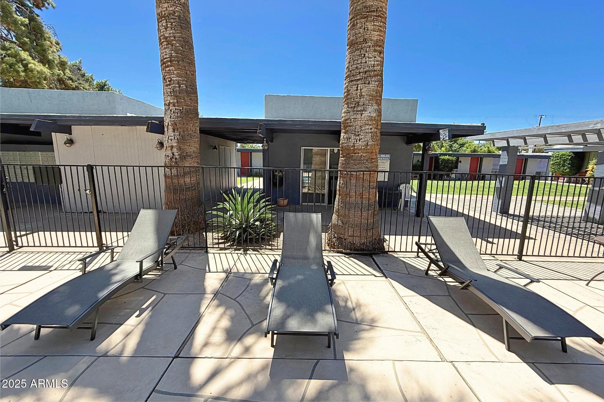 6320 North 16th Street, Unit 202 Phoenix, AZ 85016 - Photo 9 of 11 10-photo-Amenities