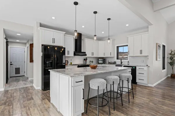 $1,175,000 | 14275 Deer Path, Buchanan, MI 49107