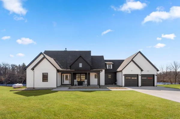 $1,175,000 | 14275 Deer Path, Buchanan, MI 49107