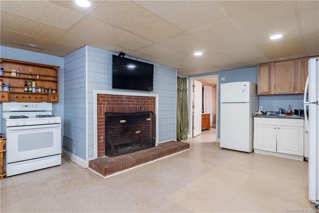 6418 Reddman Road Charlotte, NC 28212 - Photo 13 of 23 Gallery Image 13