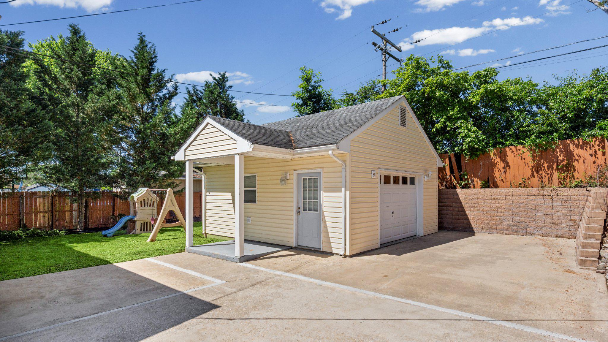 8930 Parlo Road Baltimore, MD 21236 - Photo 30 of 36 Detached Garage