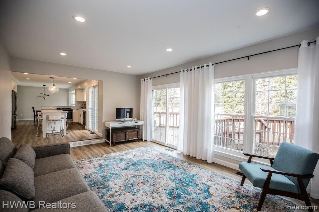 1944 Fairfield Drive Rochester Hills, MI 48306 - Photo 13 of 28