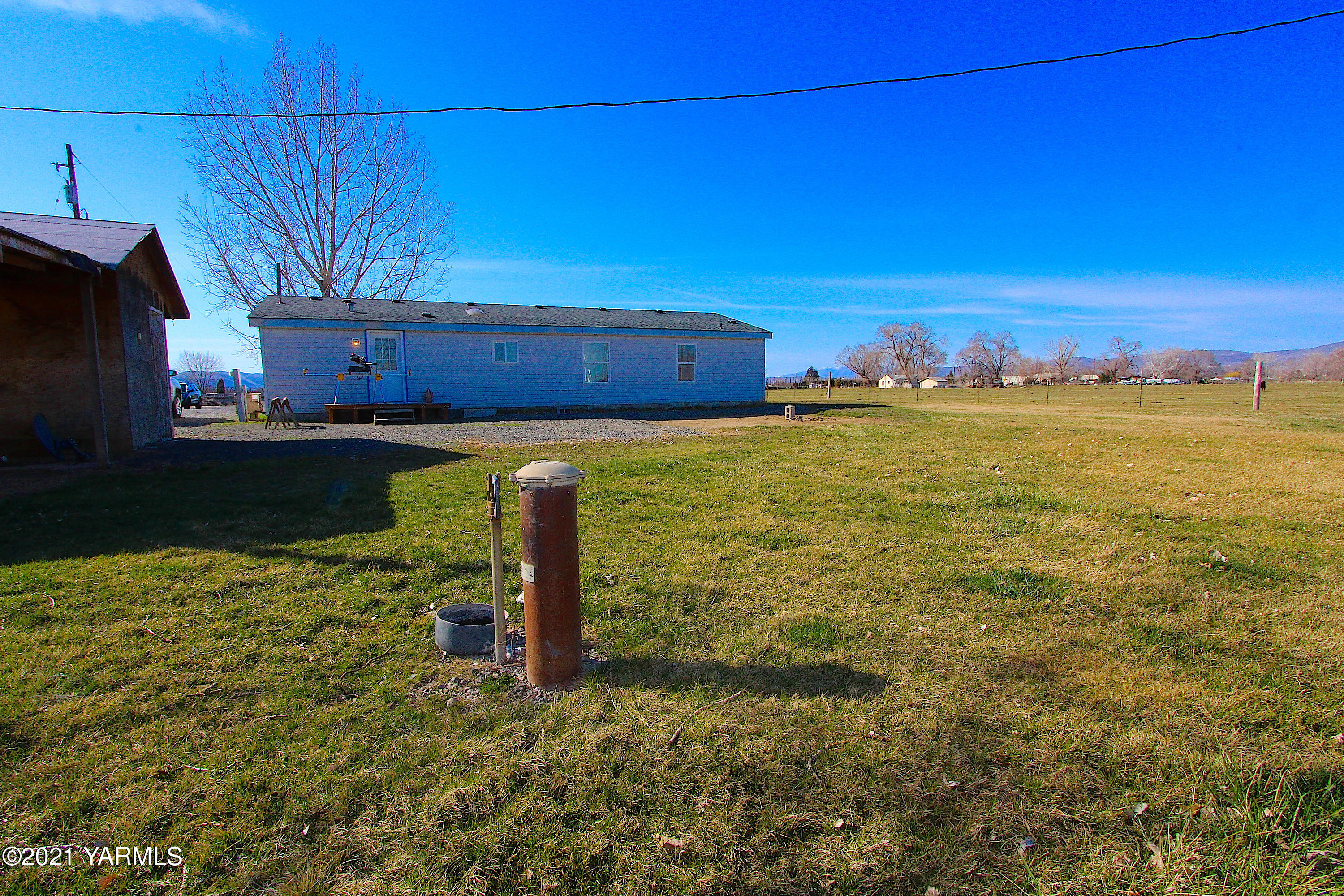 731 South Rivard Road Moxee, WA 98936 - Photo 22 of 26 a view of a ocean view