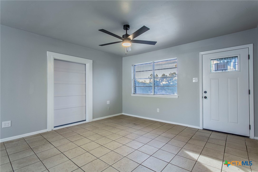 4049 Morgan's Point Road Belton, TX 76513 - Photo 4 of 28