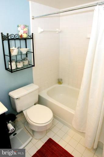 1763 Columbia Road Northwest, Unit 411 Washington, DC 20009 - Photo 8 of 13 Master Bath
