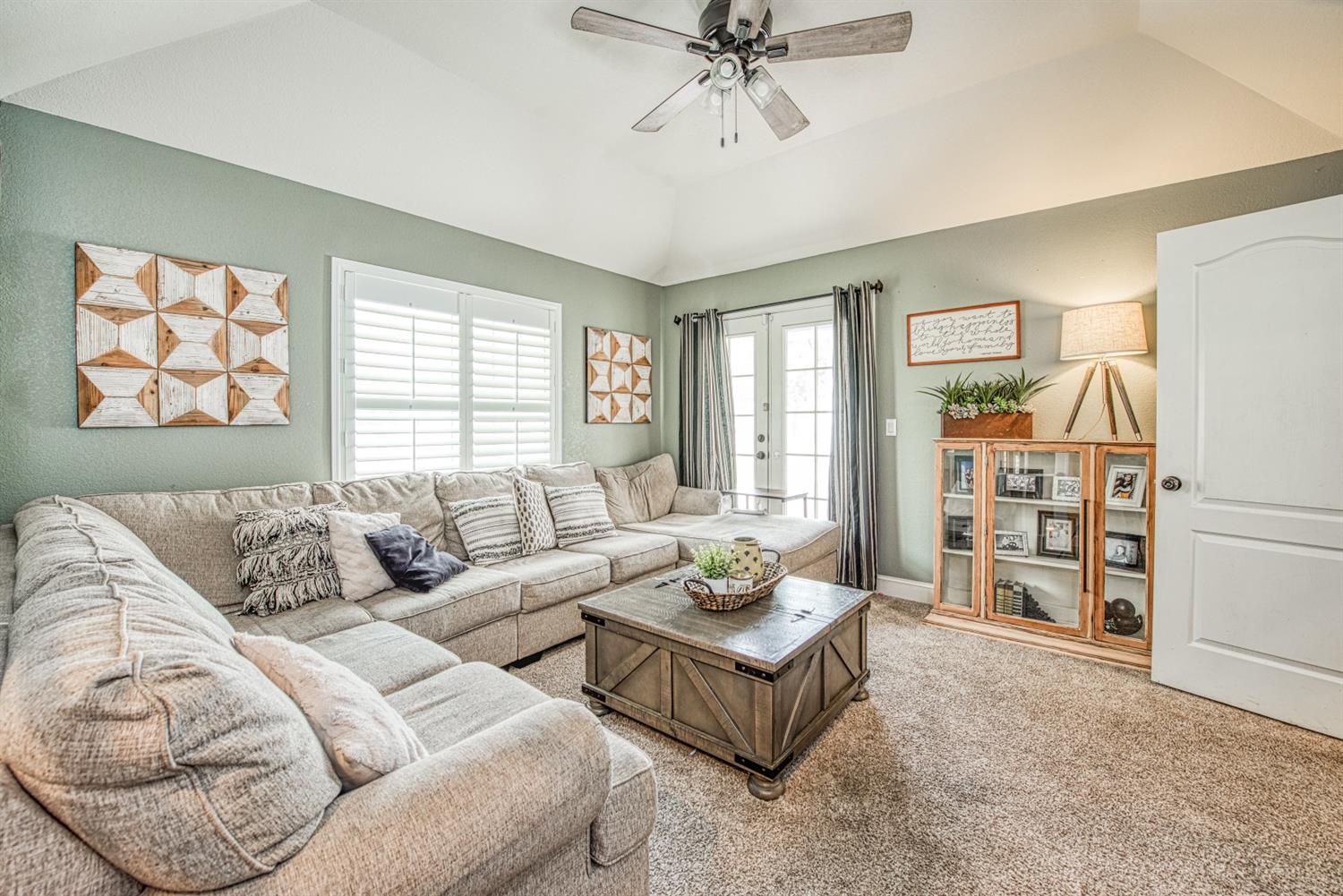 16211 Karen Road Madera, CA 93636 - Photo 16 of 44 Gallery Image 16