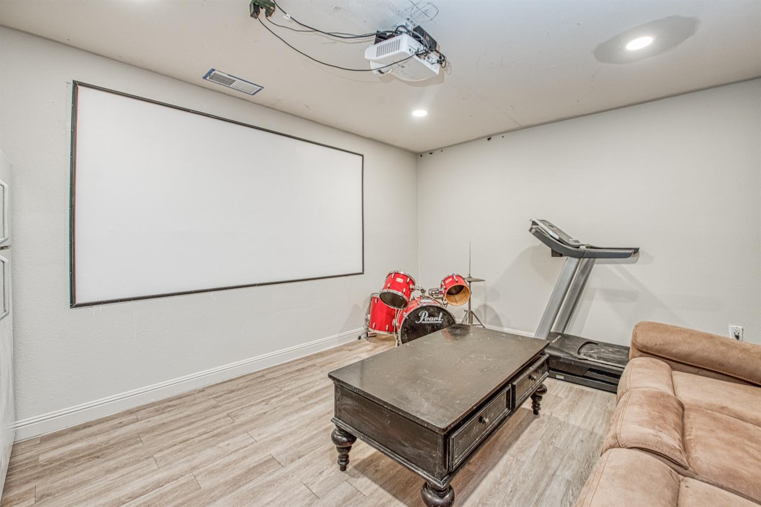 16211 Karen Road Madera, CA 93636 - Photo 20 of 44 Gallery Image 20