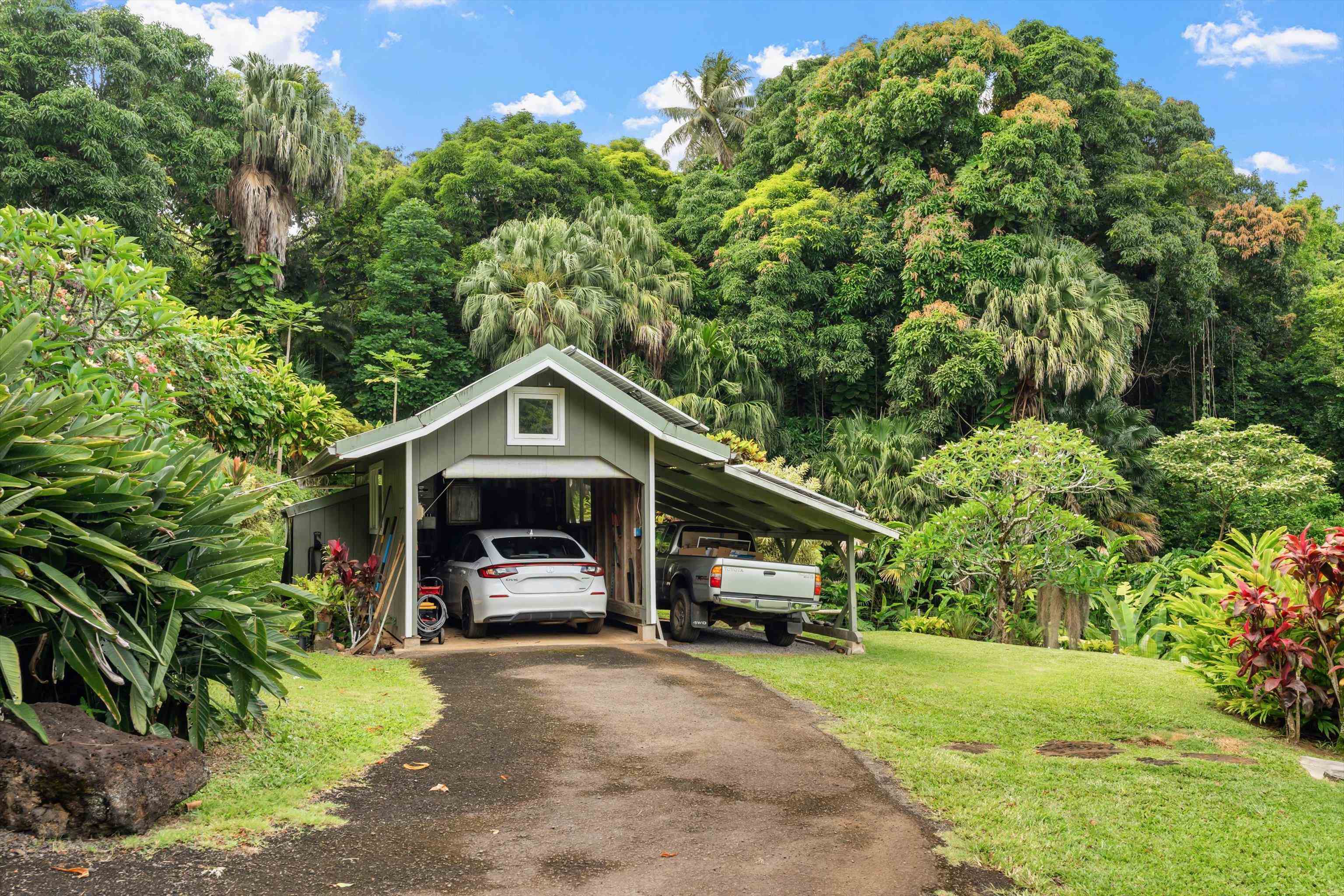 630 Hoolawa Road Haiku, HI 96708 - Photo 35 of 50