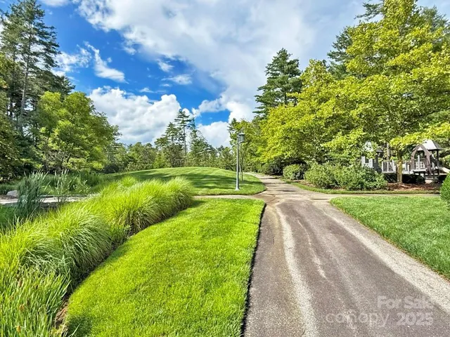 $369,000 | 99999 Racquet Club Road, Asheville, NC 28803