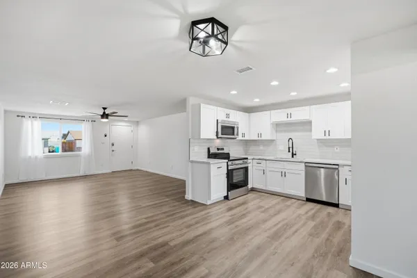 $469,000 | 3620 East Ludlow Drive, Phoenix, AZ 85032