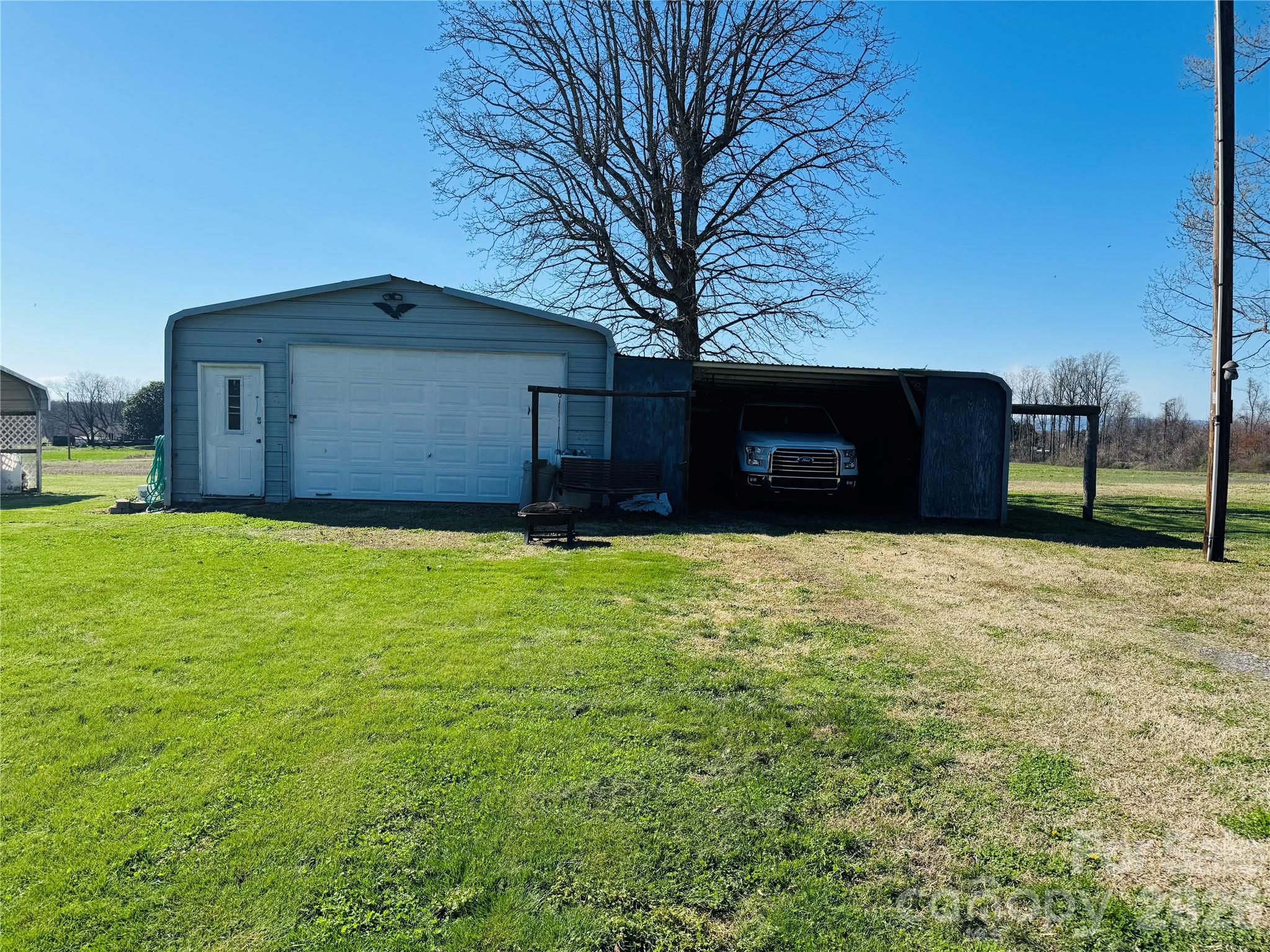 824 Baxter Road Cherryville, NC 28021 - Photo 3 of 13 a view of a back yard