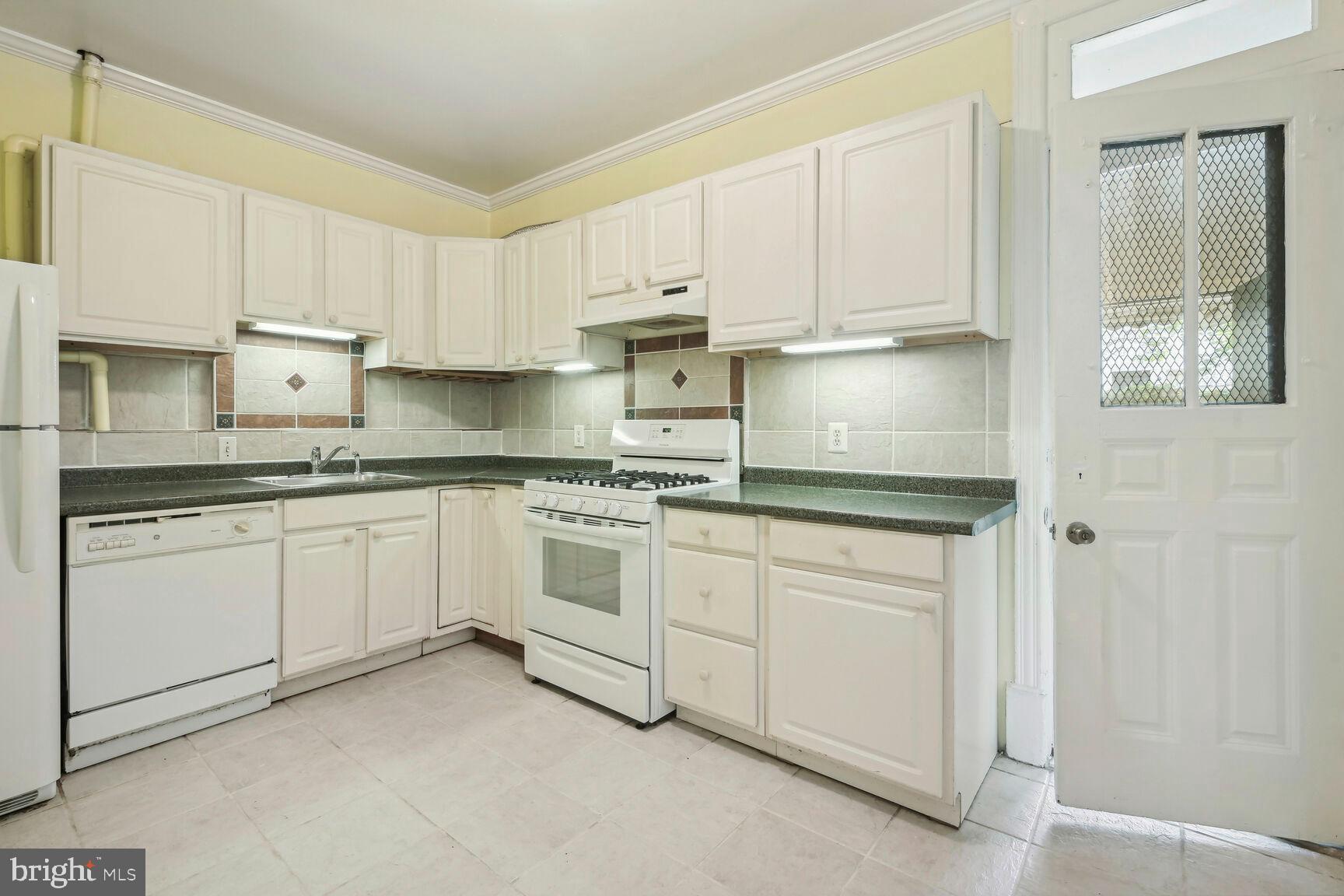 1233 C Street Northeast Washington, DC 20002 - Photo 11 of 21