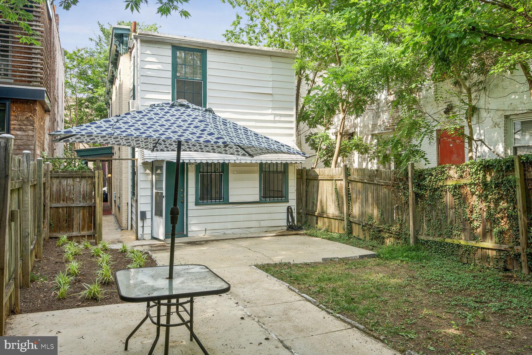 1233 C Street Northeast Washington, DC 20002 - Photo 4 of 21