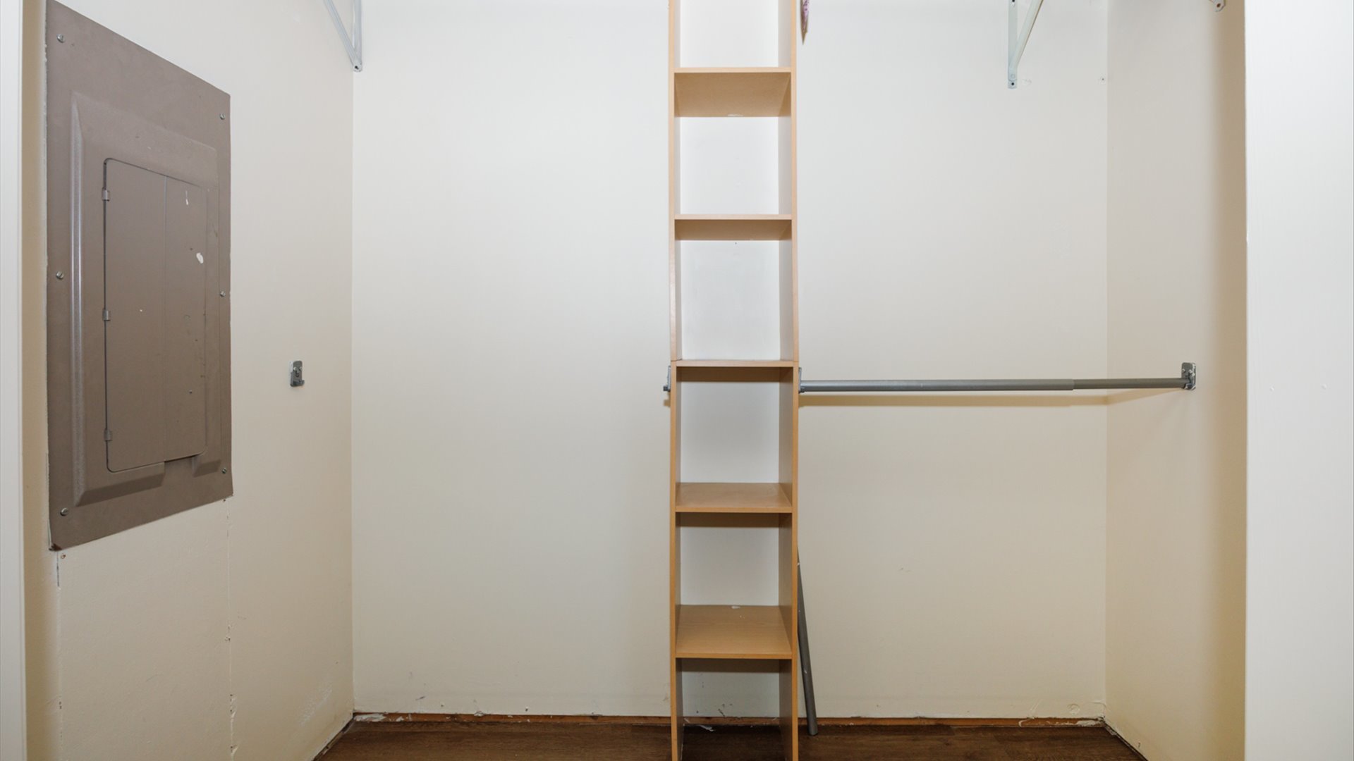 800 West Hamilton Street Atlanta, IL 61723 - Photo 33 of 44 a view of small space