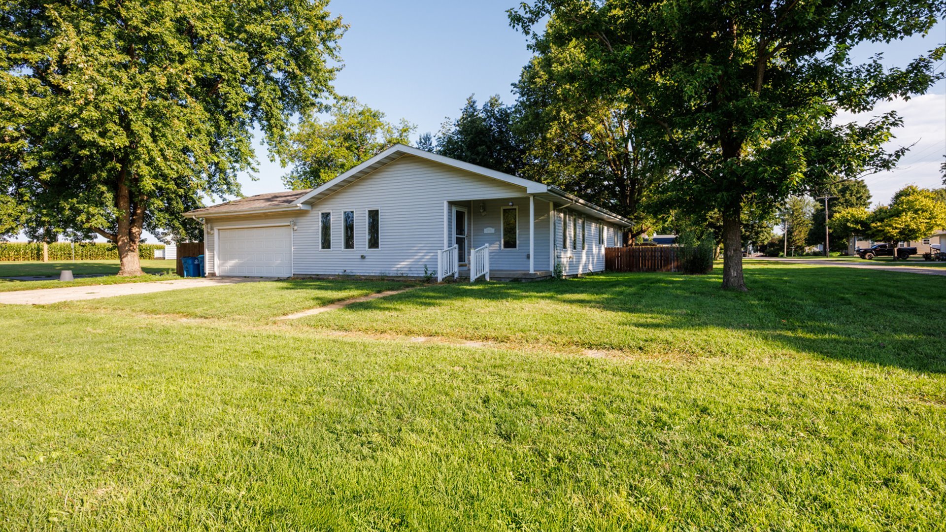 800 West Hamilton Street Atlanta, IL 61723 - Photo 44 of 44 a view of a house with a yard