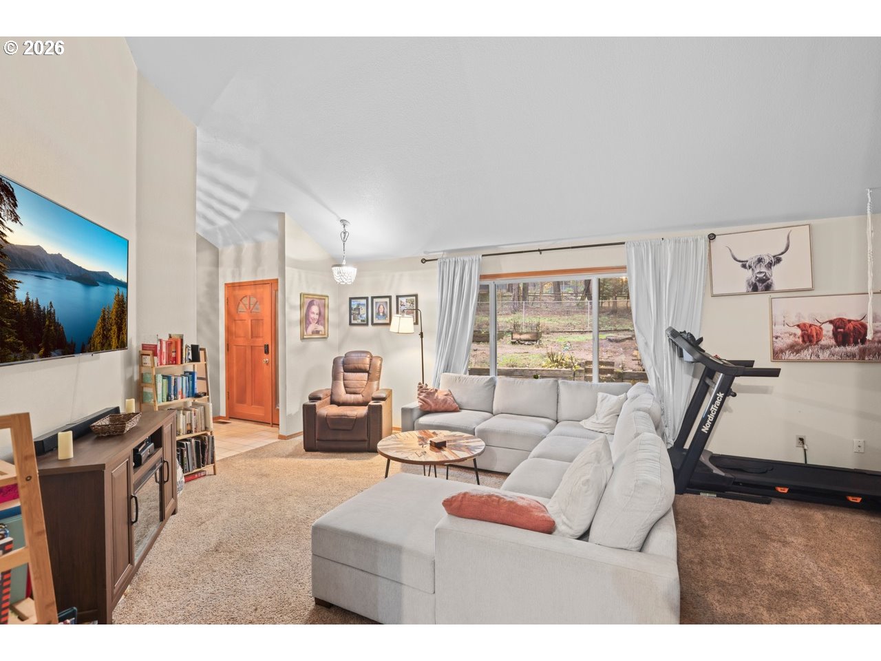 372 Thornbrook Drive Merlin, OR 97532 - Photo 4 of 34