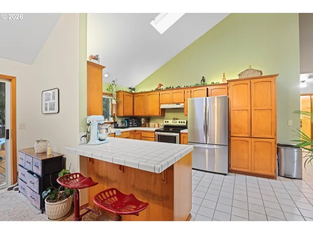 $525,000 | 372 Thornbrook Drive, Merlin, OR 97532