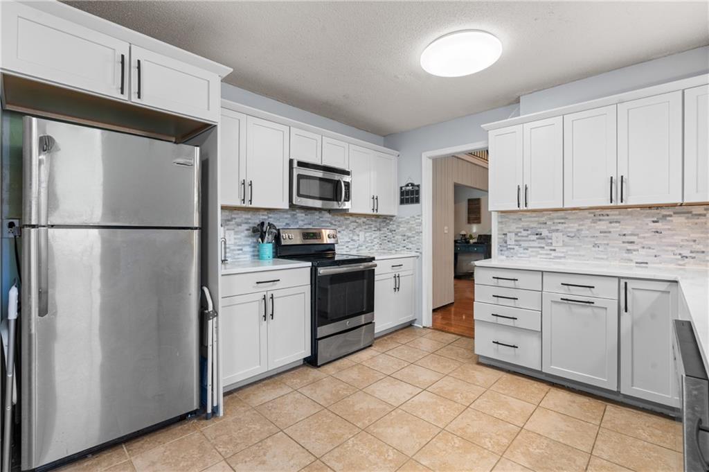 1324 Southwest 22nd Street Blue Springs, MO 64015 - Photo 11 of 41