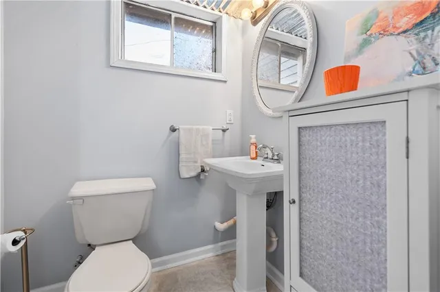 $320,000 | 1324 Southwest 22nd Street, Blue Springs, MO 64015