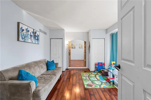 $320,000 | 1324 Southwest 22nd Street, Blue Springs, MO 64015