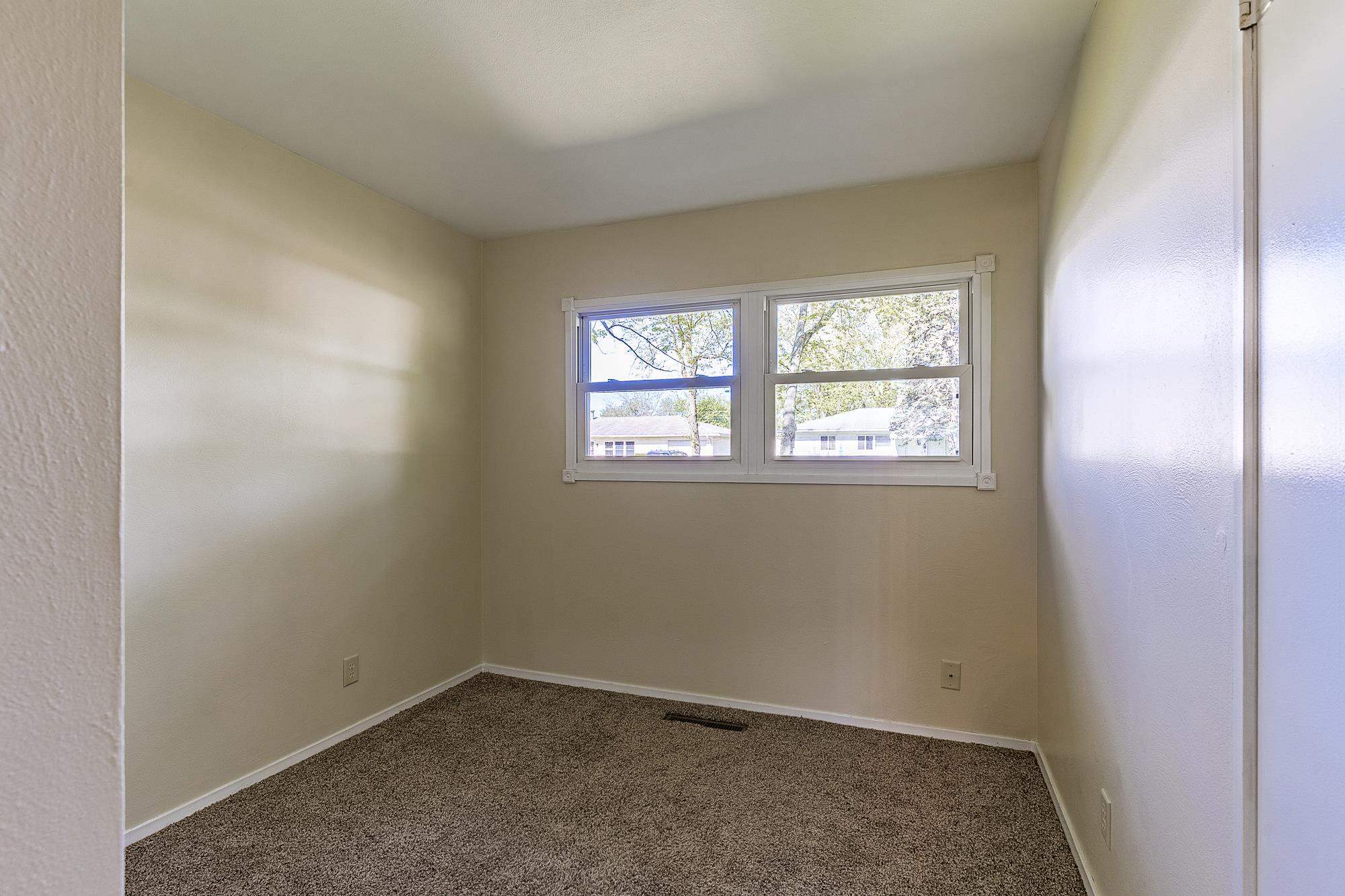 5336 Riviera Drive Fort Wayne, IN 46825 - Photo 16 of 30 Gallery Image 16