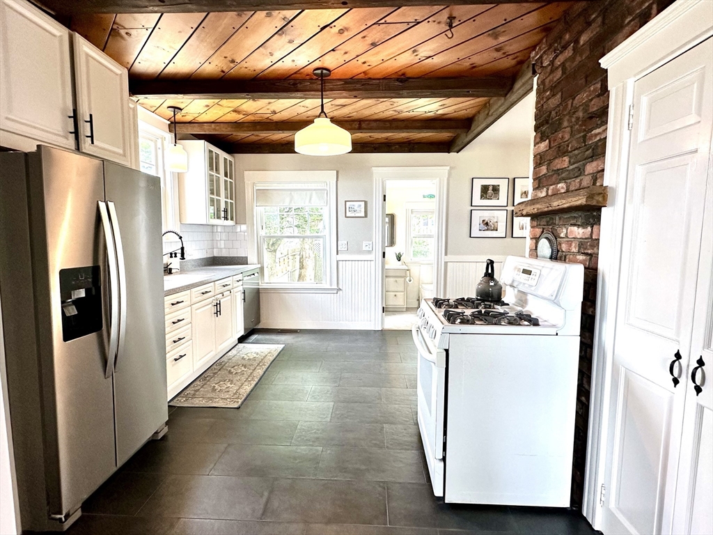 112 Castle Road Nahant, MA 01908 - Photo 14 of 42 Gallery Image 14