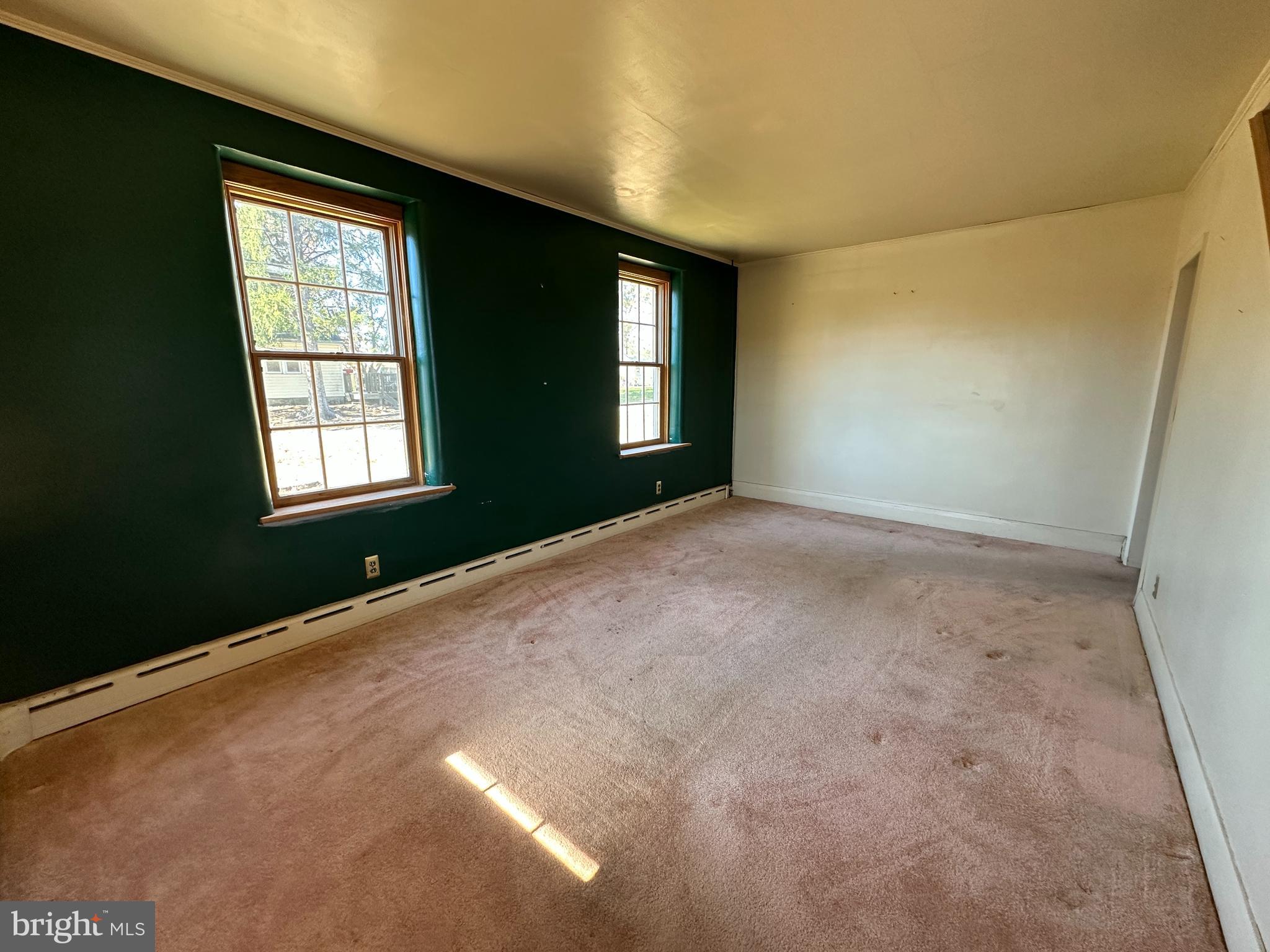 21 Big Road Schwenksville, PA 19473 - Photo 22 of 61 an empty room with windows