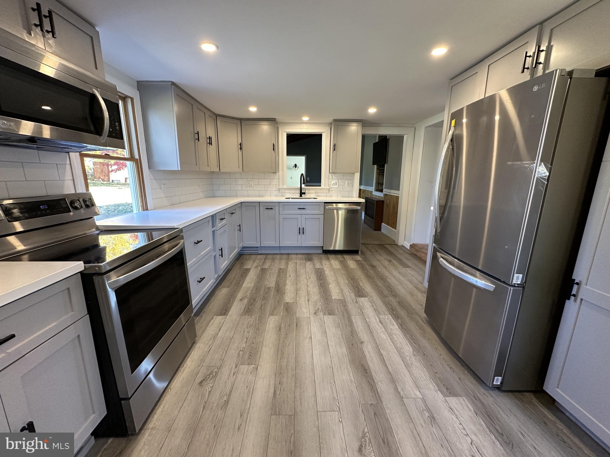 21 Big Road Schwenksville, PA 19473 - Photo 9 of 61 Kitchen