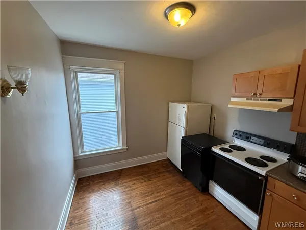 $1,600 | 319 Bryant Street, Unit 2, Buffalo, NY 14222