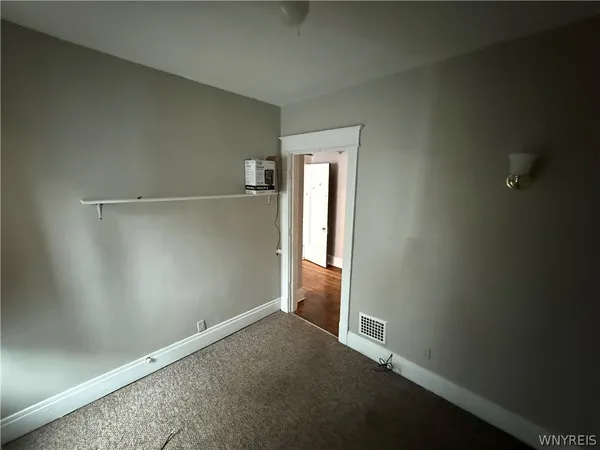 $1,600 | 319 Bryant Street, Unit 2, Buffalo, NY 14222