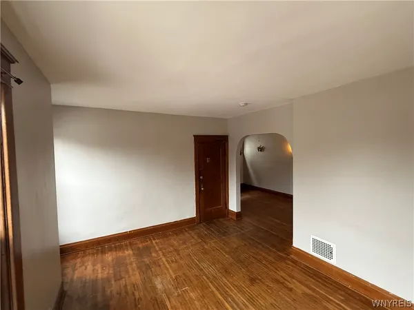 $1,600 | 319 Bryant Street, Unit 2, Buffalo, NY 14222