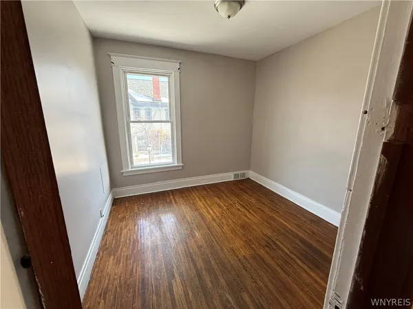 $1,750 | 319 Bryant Street, Unit 2, Buffalo, NY 14222
