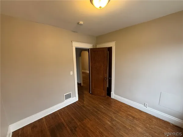 $1,600 | 319 Bryant Street, Unit 2, Buffalo, NY 14222