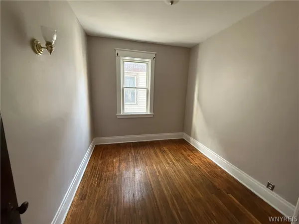 $1,750 | 319 Bryant Street, Unit 2, Buffalo, NY 14222