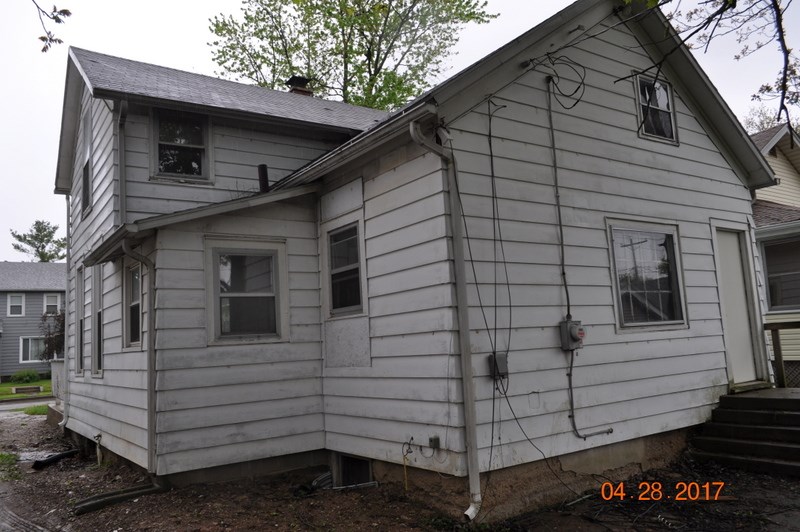 1906 Spring Street Fort Wayne, IN 46808 - Photo 2 of 15