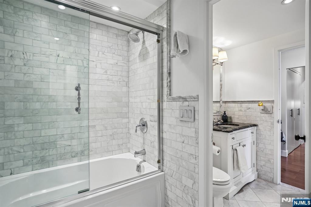 1077 River Road, Unit 303 Edgewater, NJ 07020 - Photo 23 of 27