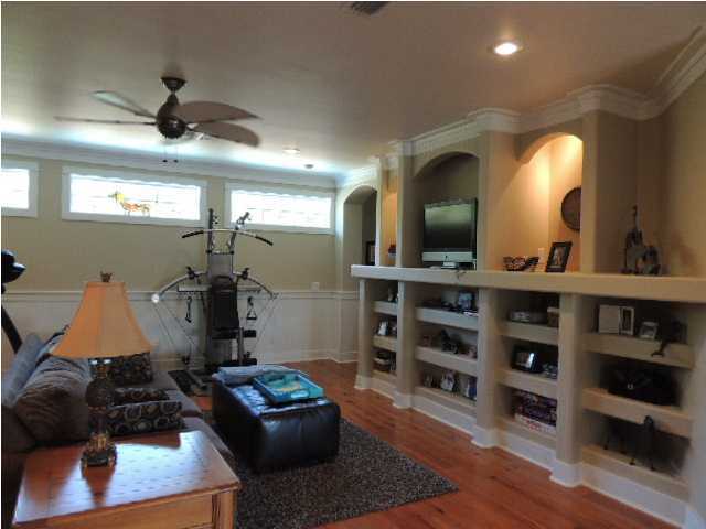 182 Preston Path Santa Rosa Beach, FL 32459 - Photo 21 of 32 a room with furniture and a mirror