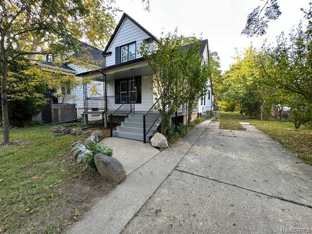 8426 Dale Center Line, MI 48015 - Photo 3 of 34 Gallery Image 3